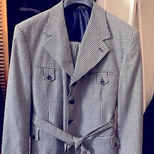 Men’s 50 Long Seersucker suit with belt.